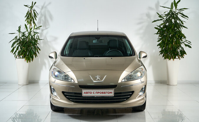 Peugeot 408