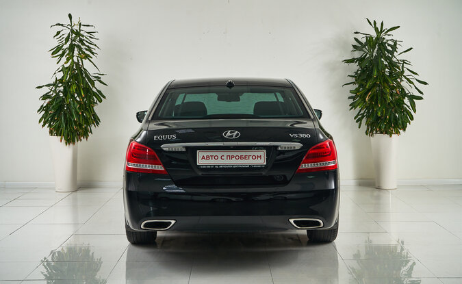 Hyundai Equus