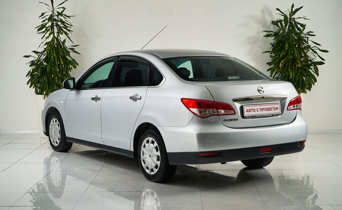 Nissan Almera