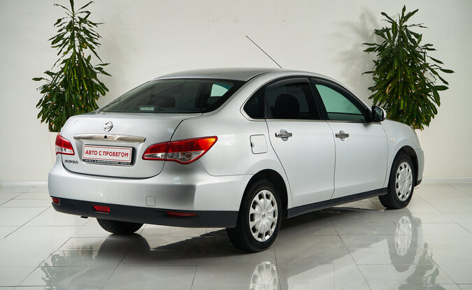 Nissan Almera
