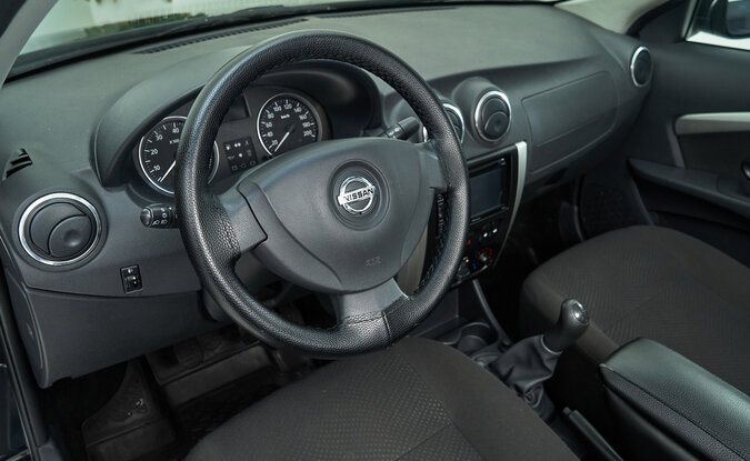 Nissan Almera