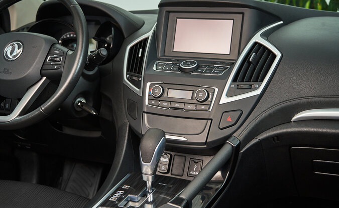 Dongfeng AX7
