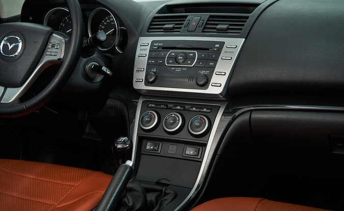 Mazda 6