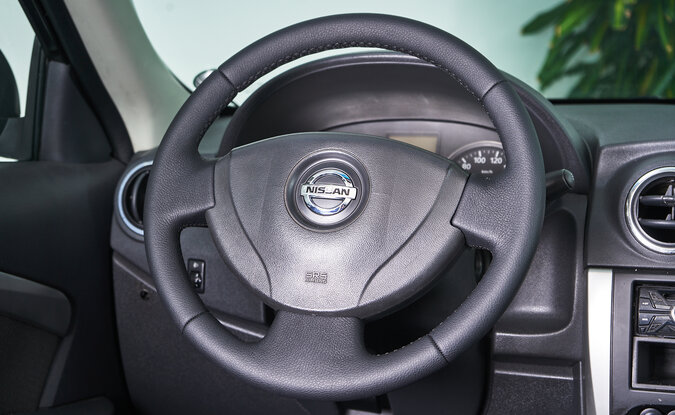Nissan Almera