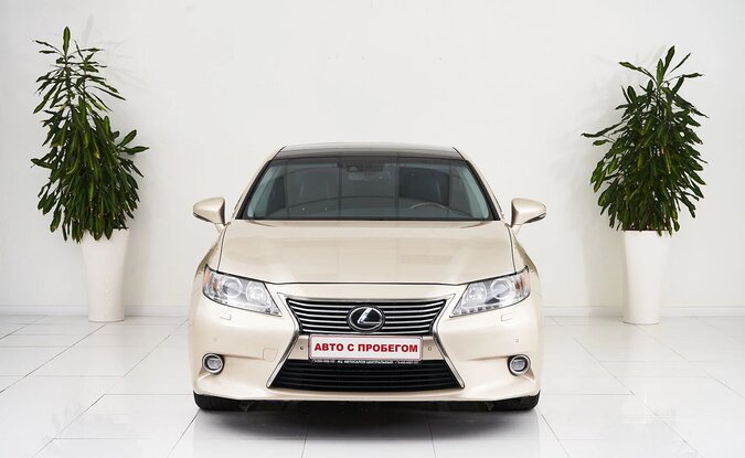 Lexus ES