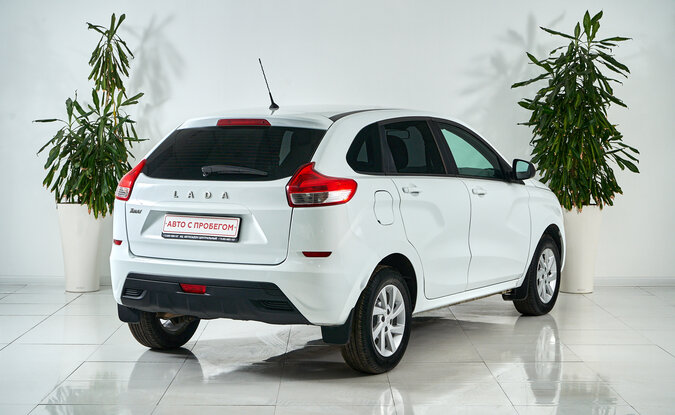 Lada XRAY