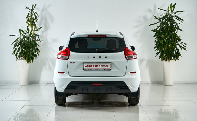 Lada XRAY