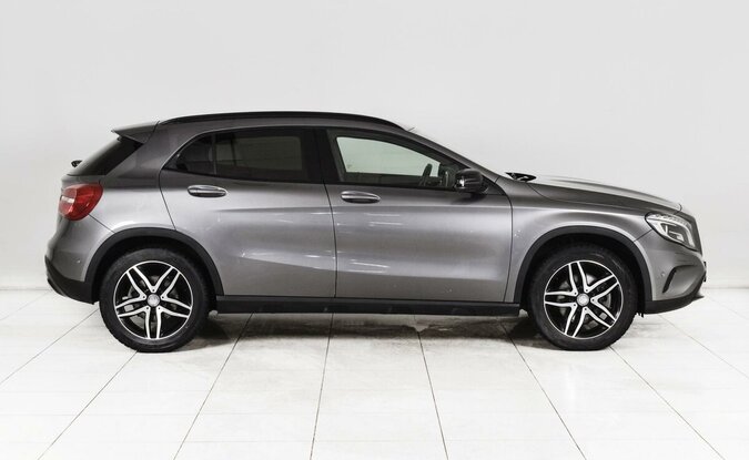 Mercedes benz GLA