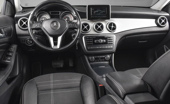Mercedes benz GLA