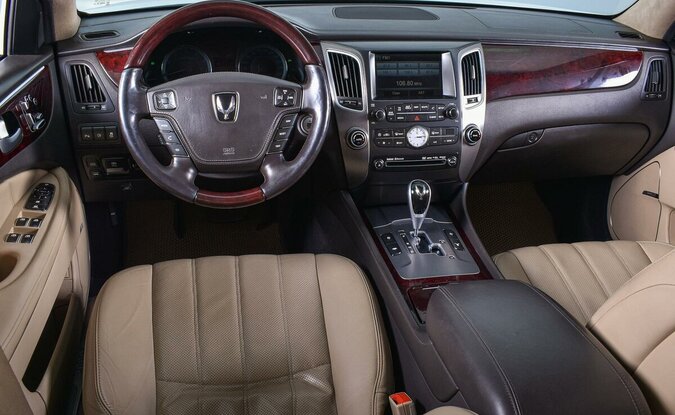 Hyundai Equus