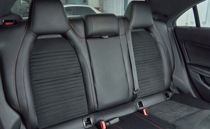 Mercedes benz CLA
