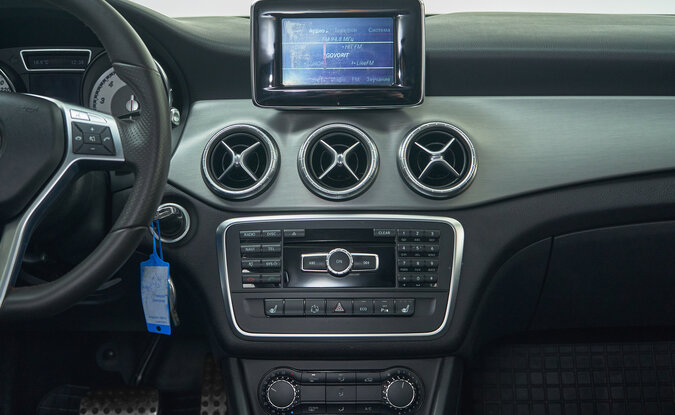 Mercedes benz CLA