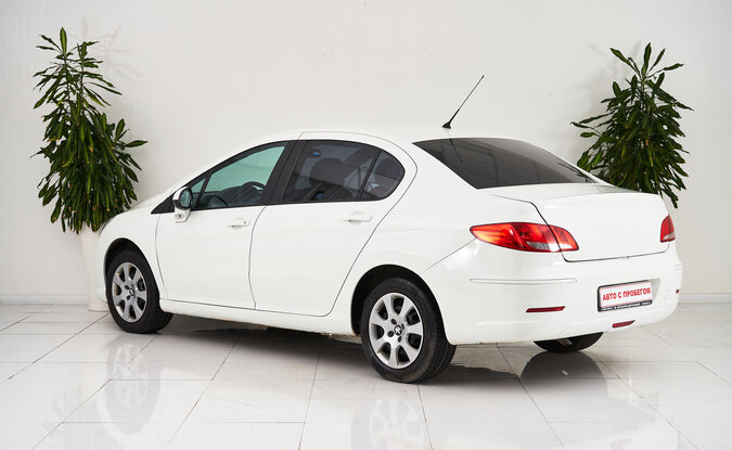 Peugeot 408