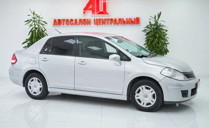 Nissan Tiida