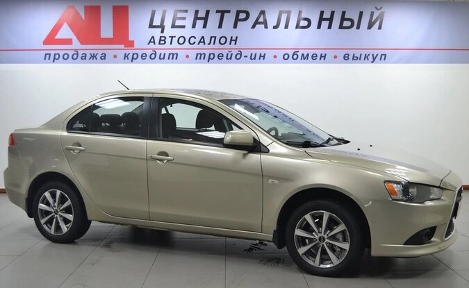 Mitsubishi Lancer