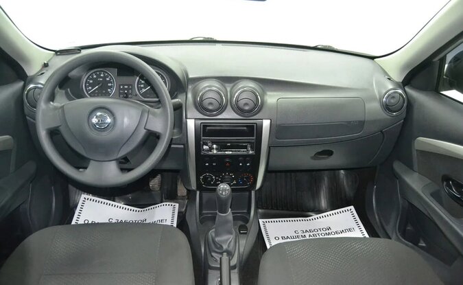 Nissan Almera