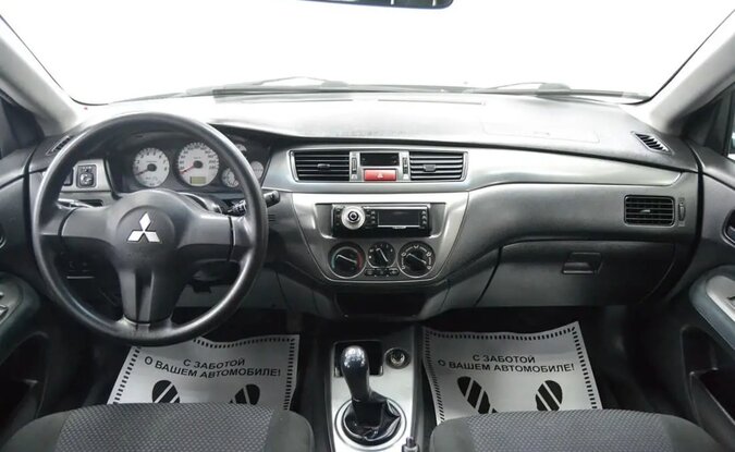 Mitsubishi Lancer
