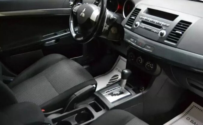 Mitsubishi Lancer